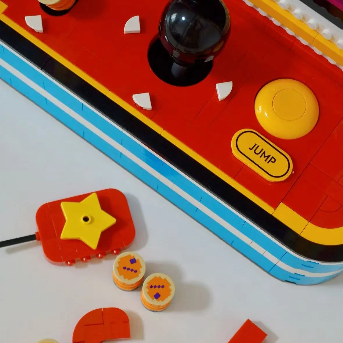 1371 piezas, ladrillos, mueble - Arcade Game Jackpot reseña y precio